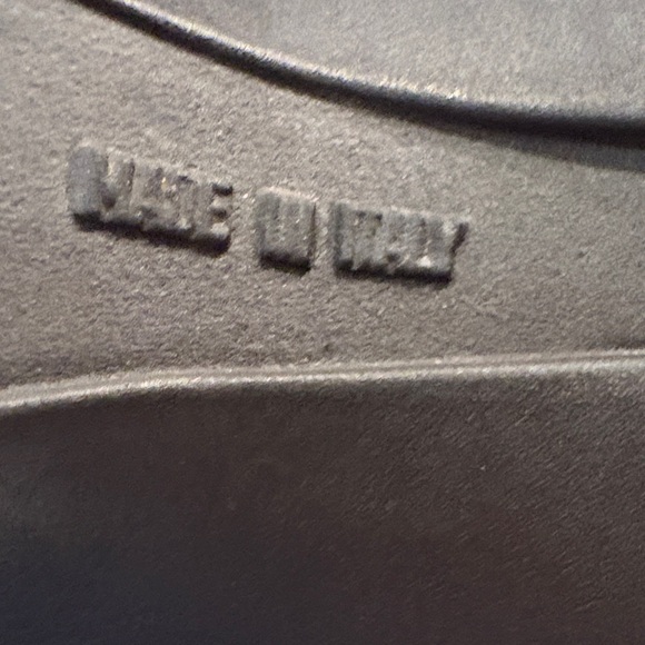 Kate Spade Red Suede 1 inch Heel 6 Medium Like New - Picture 4 of 12